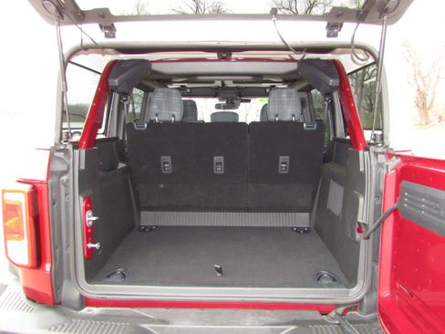 Used 2025 Ford Bronco Heritage Edition AWD/4WD image 17