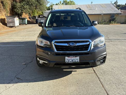 Used 2017 Subaru Forester 2.5i Touring w/ Popular Package #1 AWD/4WD image 9