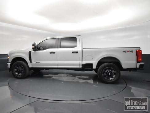 Used 2026 Ford F250 XL w/ STX Appearance Package AWD/4WD image 3