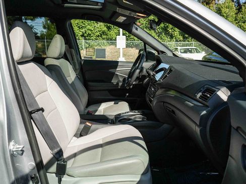 Used 2022 Honda Passport EX-L image 16