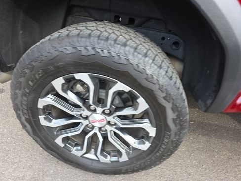 Used 2026 GMC Canyon Denali AWD/4WD image 7