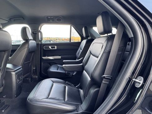 Used 2023 Ford Explorer XLT w/ Equipment Group 202A image 29