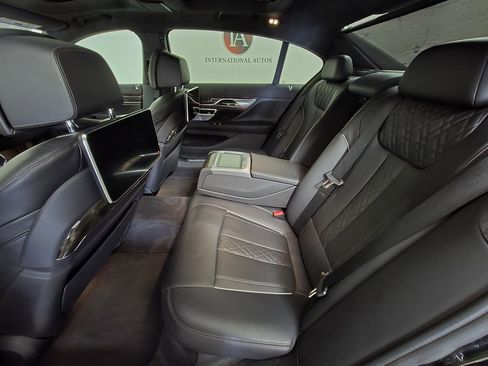 Used 2016 BMW 750i xDrive image 20