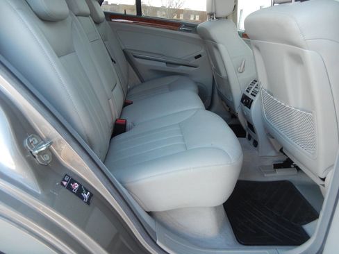 Used 2006 Mercedes-Benz ML 350 ML 350 AWD 4MATIC 4dr SUV image 33