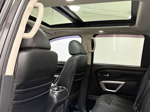 Used 2020 Nissan Titan SL w/ Moonroof Package AWD/4WD image 24