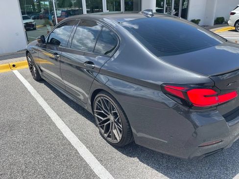 Used 2022 BMW M550i xDrive AWD/4WD image 2