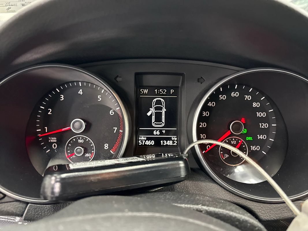 Used 2012 Volkswagen Jetta SE FWD image 2