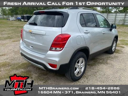 Used 2022 Chevrolet Trax LT w/ Driver Confidence Package AWD/4WD image 8