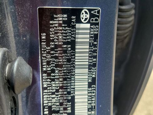 Used 2016 Toyota Corolla LE FWD image 35