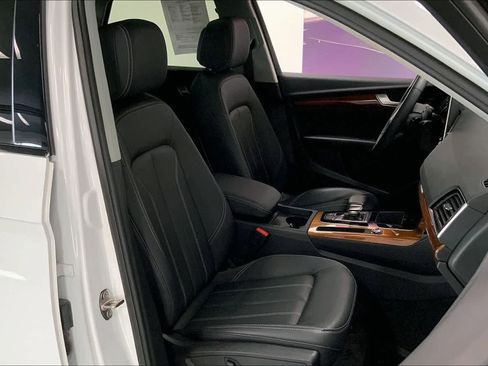 Certified 2023 Audi Q5 2.0T Premium w/ Convenience Package image 12