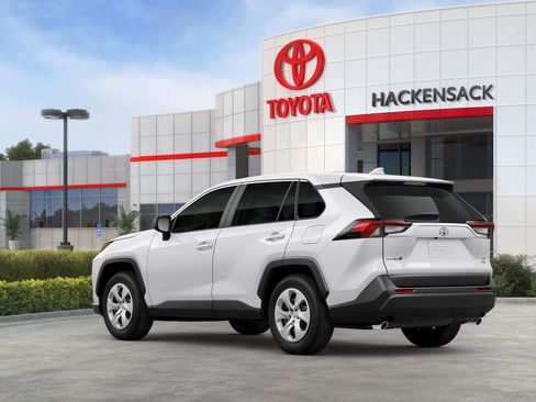 Used 2025 Toyota RAV4 LE image 6