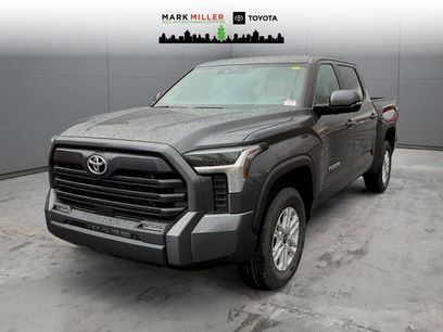 New 2026 Toyota Tundra SR5 w/ SR5 Premium Package