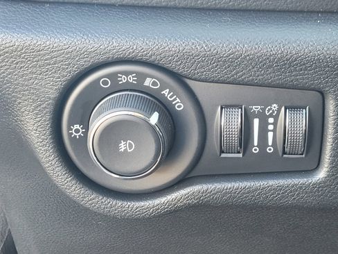 New 2026 Chrysler Pacifica Select image 27