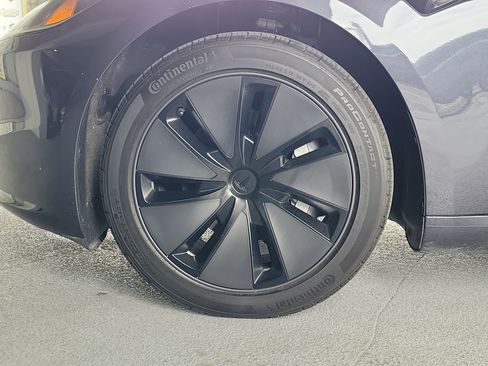 Used 2025 Tesla Model 3 Long Range RWD image 5