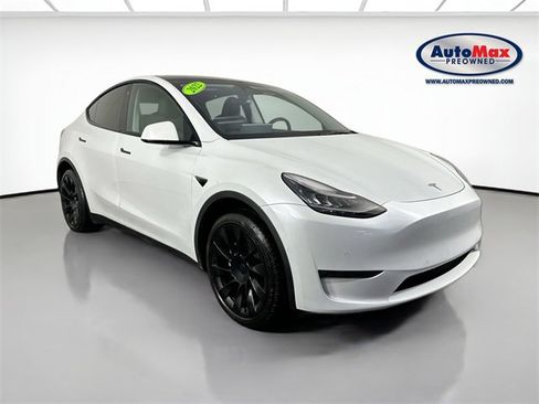 Used 2022 Tesla Model Y Long Range image 1