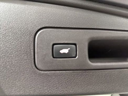 Used 2020 Acura MDX FWD image 11