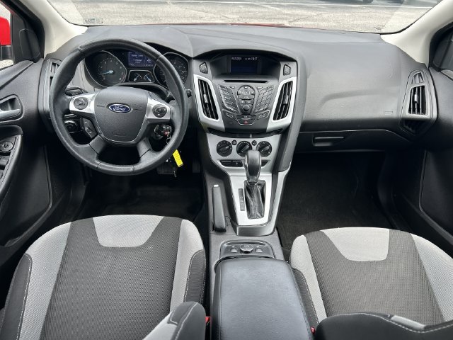 Used 2014 Ford Focus SE w/ SE Sport Package FWD image 13