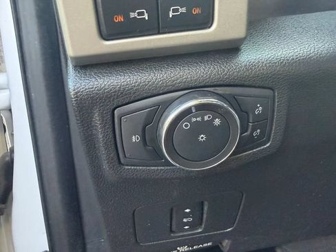 Used 2021 Ford F550 2WD Crew Cab Super Duty image 18