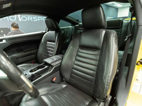 Used 2005 Ford Mustang GT Premium image 9