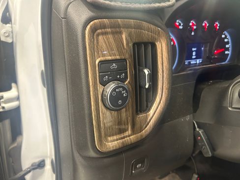 Used 2021 Chevrolet Silverado 1500 Custom RWD image 12
