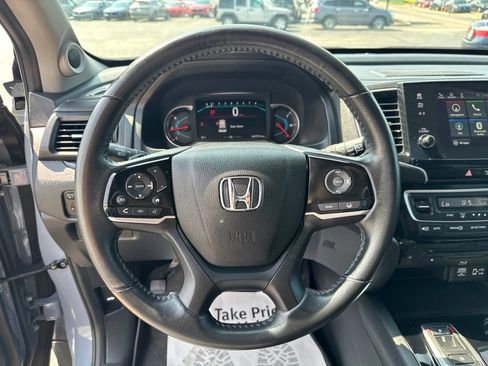 Used 2022 Honda Pilot Touring image 15