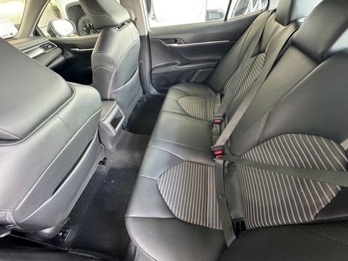 Used 2023 Toyota Camry SE image 29