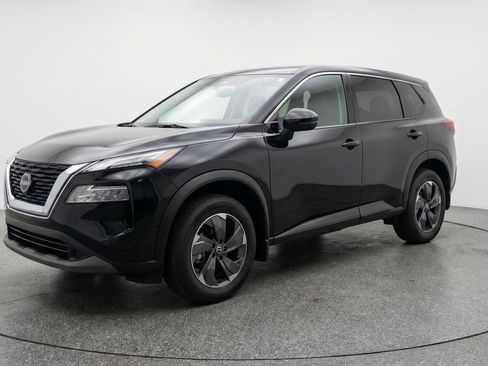 Used 2025 Nissan Rogue SV AWD/4WD image 3