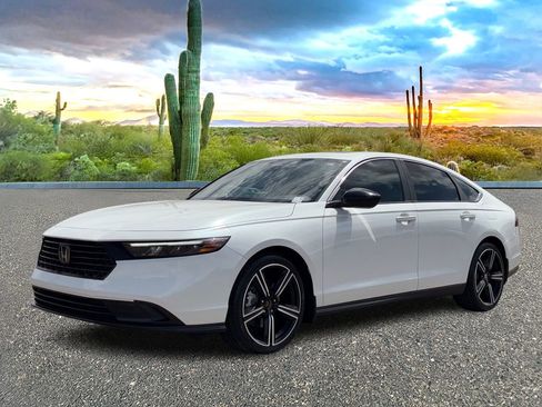 Used 2025 Honda Accord Sport image 2