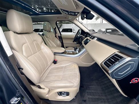 Used 2017 Land Rover Range Rover Sport HSE image 29