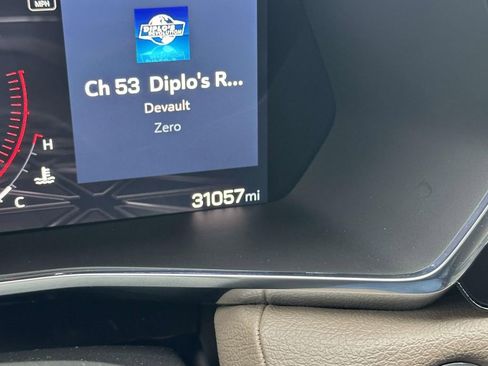 Used 2024 GMC Canyon Denali image 23