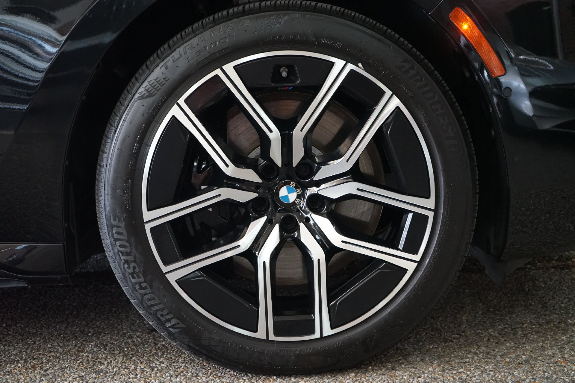 Used 2026 BMW 740i RWD image 23