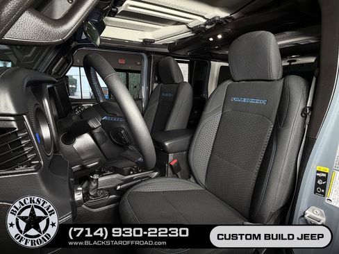 Used 2025 Jeep Wrangler Unlimited Rubicon 4xe w/ Safety Group AWD/4WD image 15