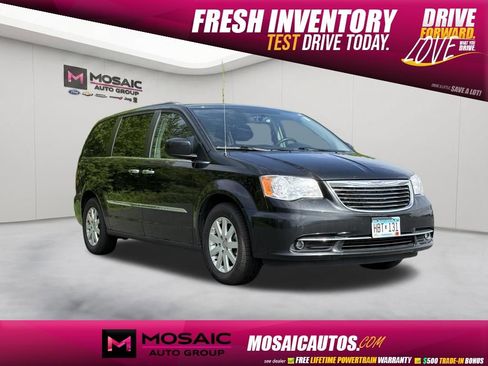 Used 2015 Chrysler Town & Country Touring w/ Driver Convenience Group FWD image 1