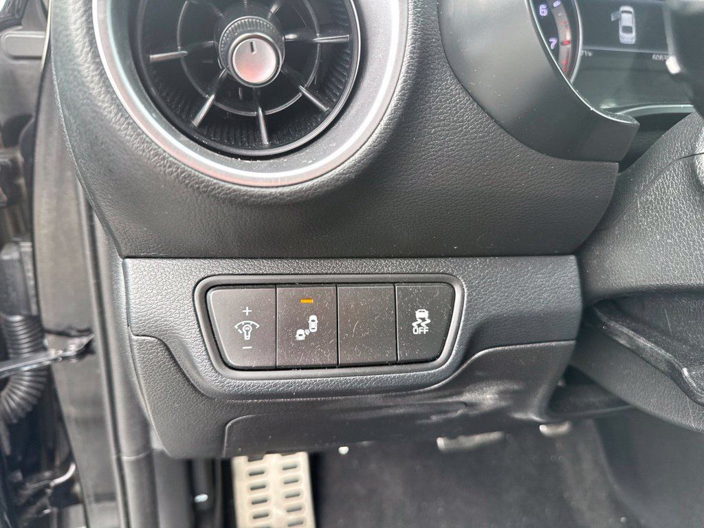 Used 2023 Kia Forte GT-Line w/ GT-Line Technology Package FWD image 29