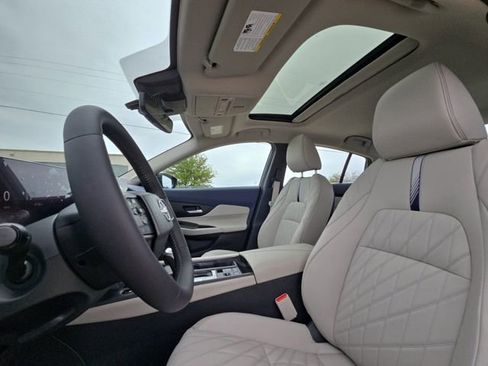 New 2026 Nissan Sentra SL image 7