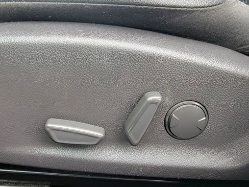 Used 2016 Ford Focus SE w/ Equipment Group 201A image 13