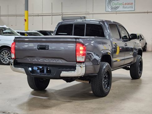 Used 2020 Toyota Tacoma SR5 RWD image 8