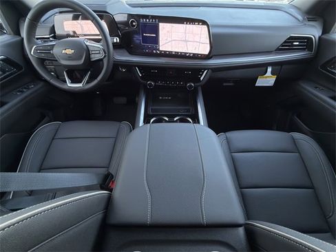New 2026 Chevrolet Suburban Premier image 10