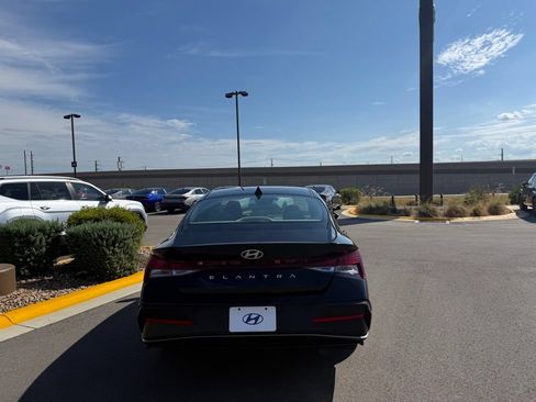 Certified 2024 Hyundai Elantra SEL FWD image 2