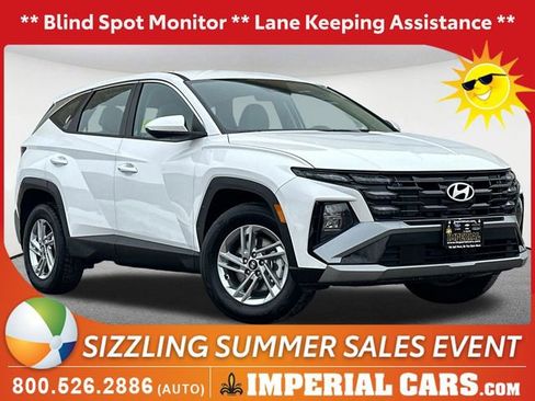 Used 2025 Hyundai Tucson SE AWD/4WD image 1