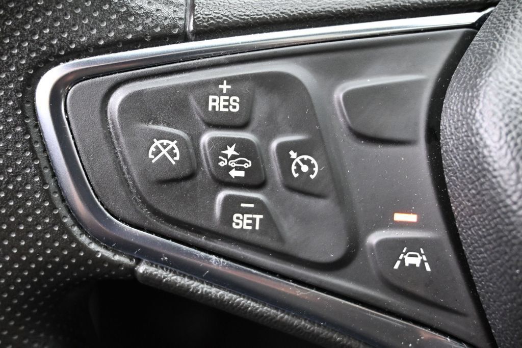 Used 2024 Chevrolet Malibu LT FWD image 26