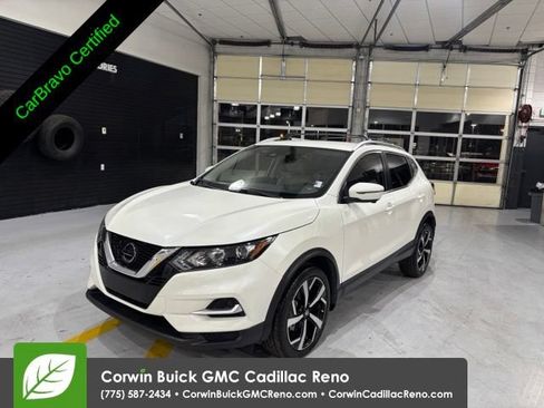 Used 2020 Nissan Rogue Sport SL FWD image 1