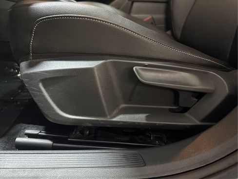 Used 2019 Volkswagen Jetta SE FWD image 17