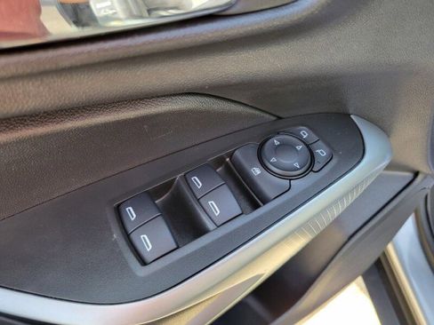 Certified 2025 Chevrolet Trax RS w/ Driver Confidence Package image 25