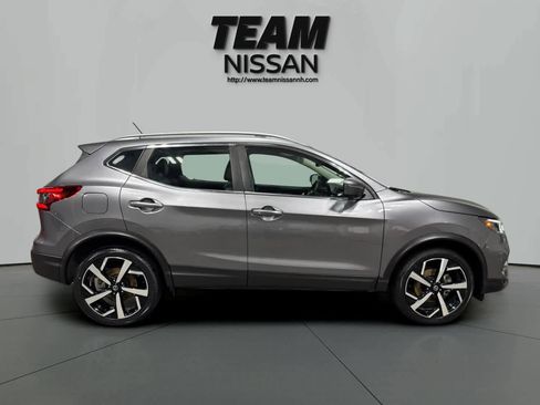 Used 2022 Nissan Rogue Sport SL w/ Premium Package image 8