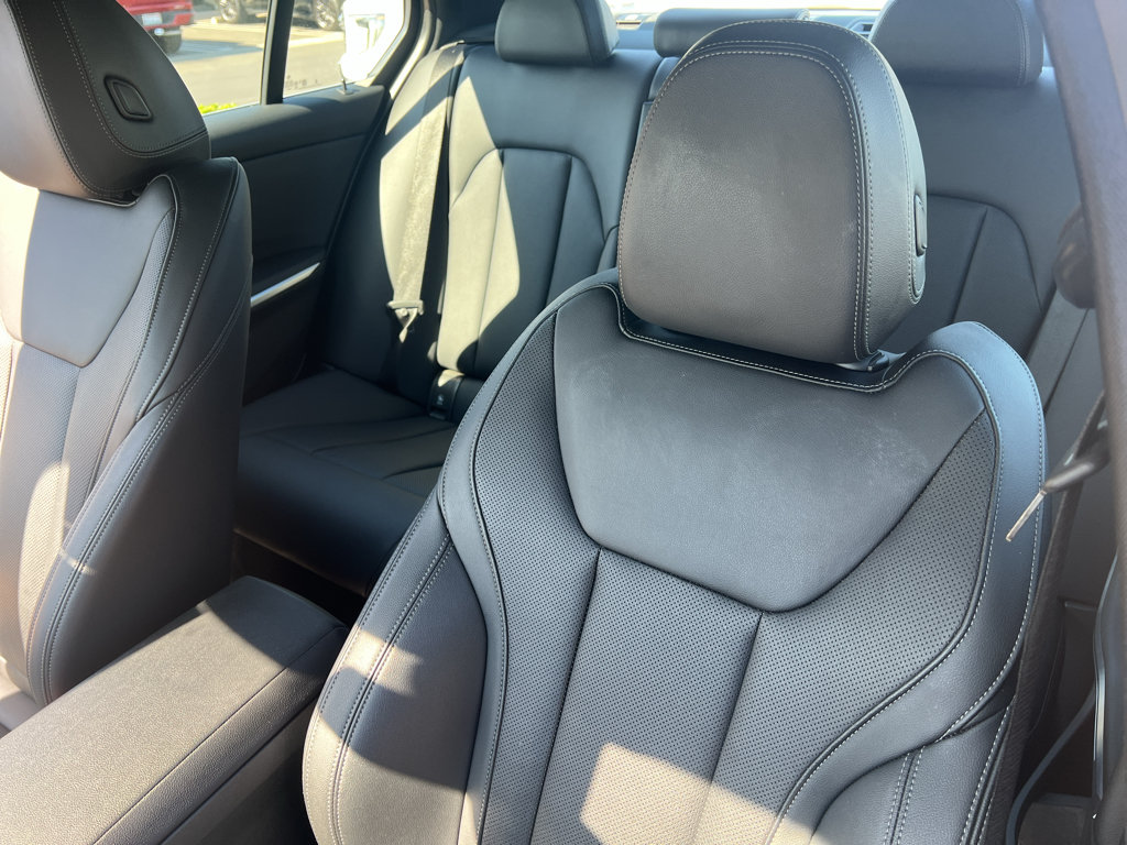 Used 2025 BMW 330i Sedan RWD image 16