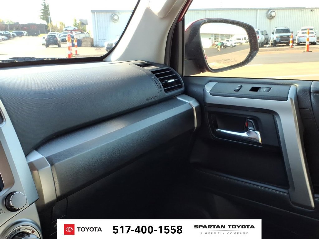 Used 2021 Toyota 4Runner SR5 Premium w/ Moonroof Package AWD/4WD image 23