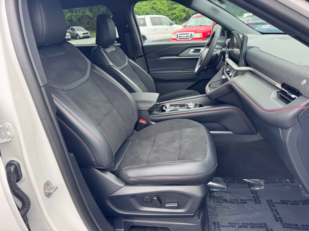 Used 2026 Ford Explorer ST AWD/4WD image 18