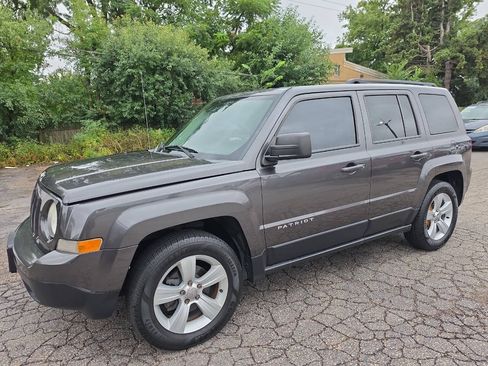 Used 2014 Jeep Patriot Sport w/ Power Value Group FWD image 2
