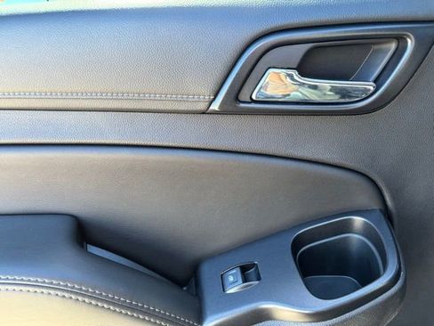 Used 2020 GMC Yukon SLT w/ Open Road Package image 17